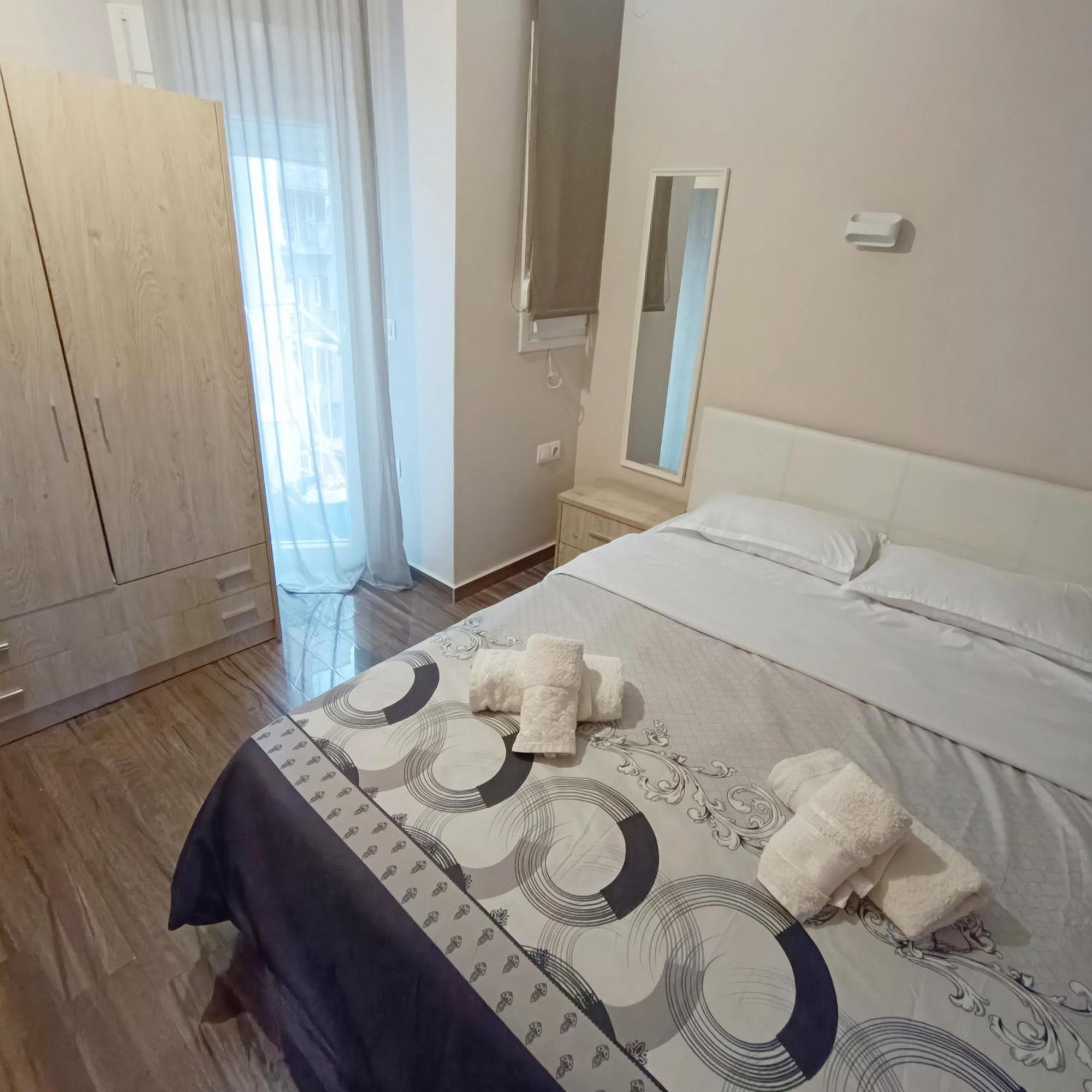 Luxury Apartment In The Heart Of The City. Tesalonika Bagian luar foto