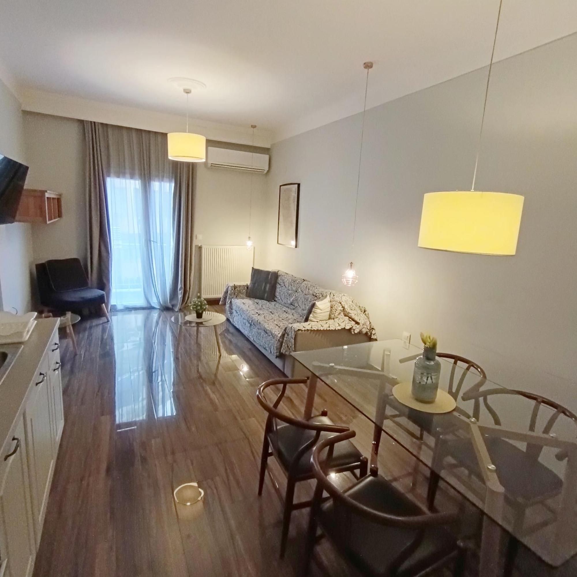 Luxury Apartment In The Heart Of The City. Tesalonika Bagian luar foto