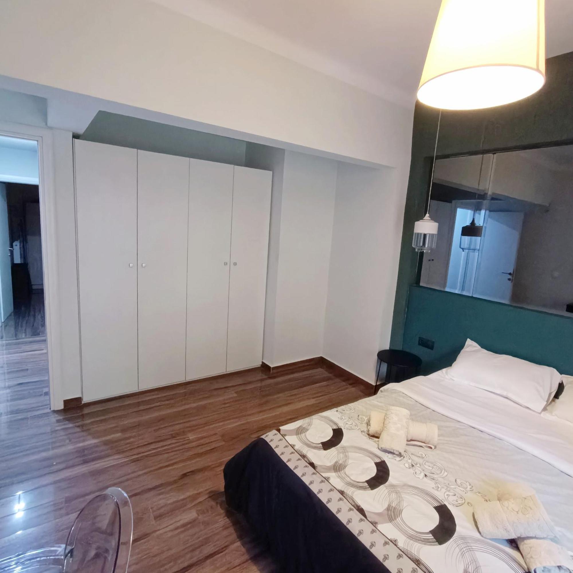 Luxury Apartment In The Heart Of The City. Tesalonika Bagian luar foto