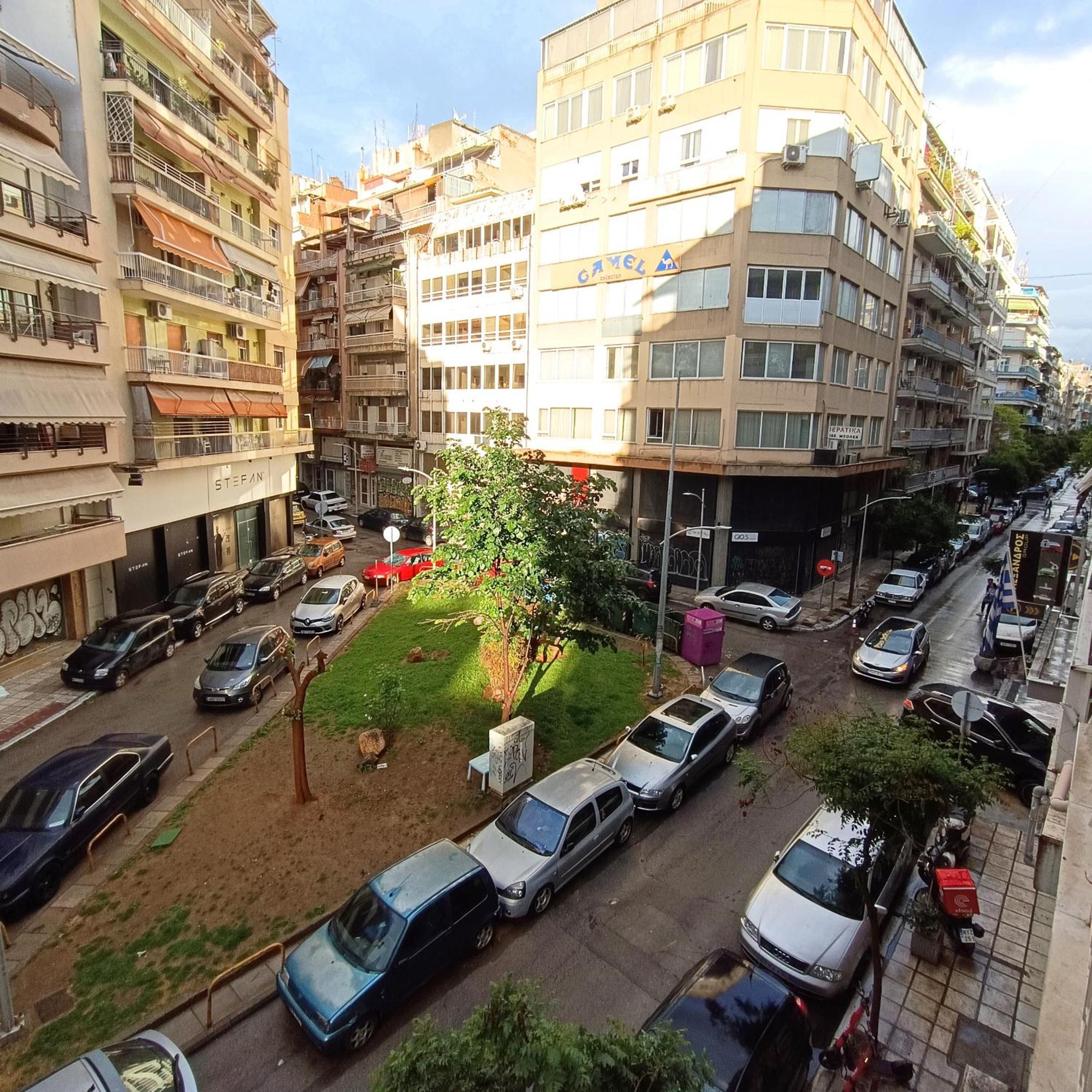 Luxury Apartment In The Heart Of The City. Tesalonika Bagian luar foto